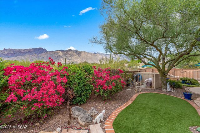 5555 N Crescent Ridge Drive, Tucson, AZ 85718