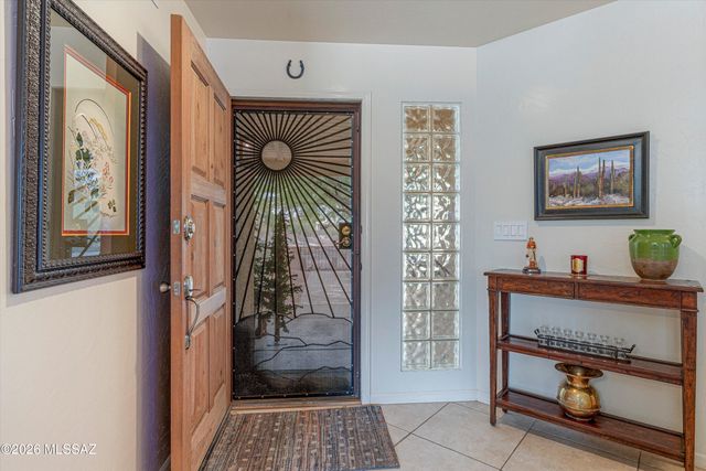 5555 N Crescent Ridge Drive, Tucson, AZ 85718