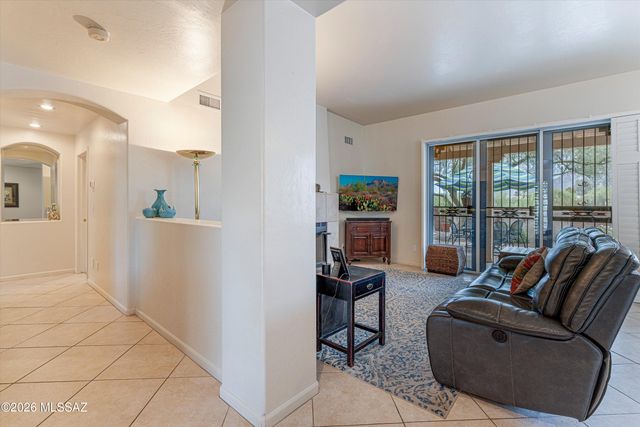 5555 N Crescent Ridge Drive, Tucson, AZ 85718