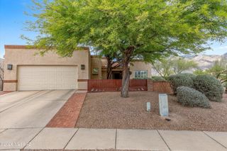 5555 N Crescent Ridge Drive, Tucson, AZ 85718