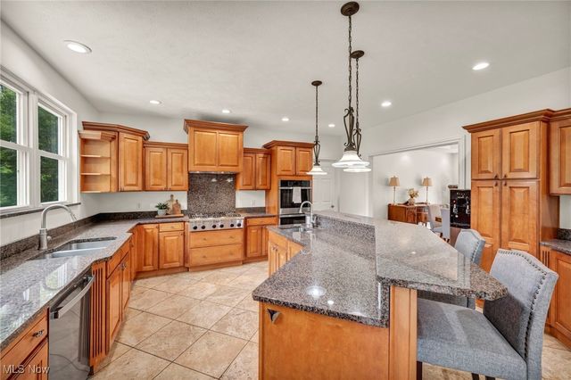 12105 Girdled Road, Concord, OH 44077