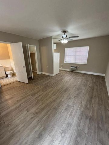 520 SW 4th St 11, Miami, FL 33130