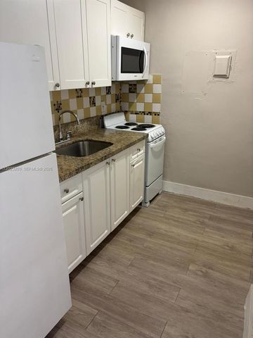 520 SW 4th St 11, Miami, FL 33130