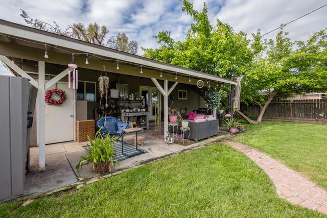 814 W Vassar Avenue, Fresno, CA 93705