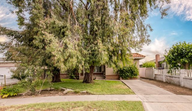 814 W Vassar Avenue, Fresno, CA 93705