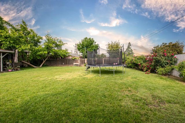 814 W Vassar Avenue, Fresno, CA 93705
