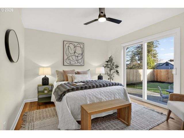 7618 Se CLAY St, Portland, OR 97215