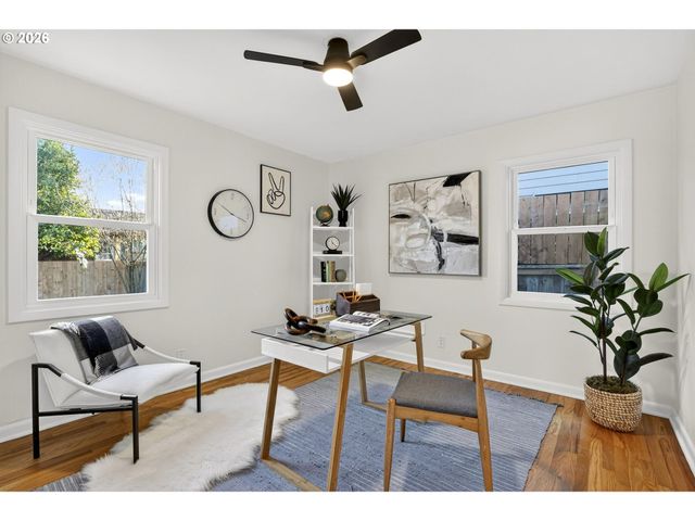 7618 Se CLAY St, Portland, OR 97215