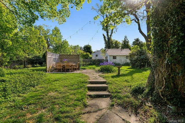 45 Shore Road, Setauket, NY 11733
