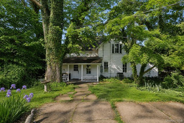 45 Shore Road, Setauket, NY 11733