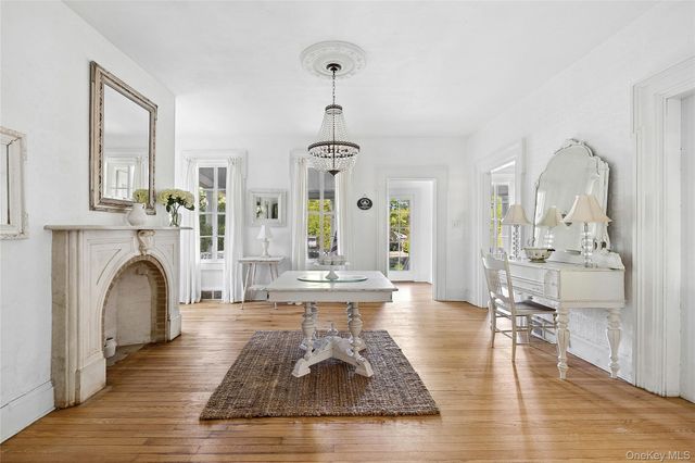 45 Shore Road, Setauket, NY 11733