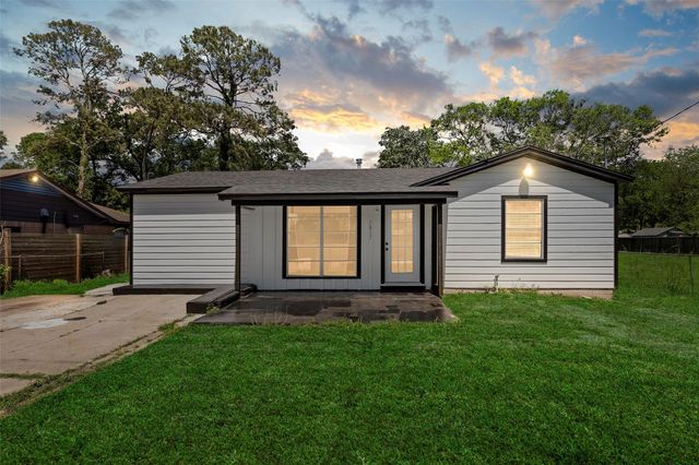 7817 Woodlyn Road, Houston, TX 77028