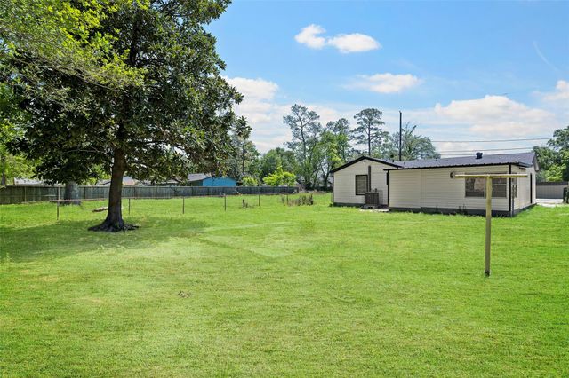 7817 Woodlyn Road, Houston, TX 77028