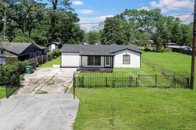 7817 Woodlyn Road, Houston, TX 77028