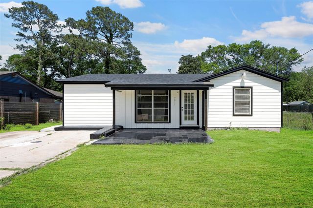 7817 Woodlyn Road, Houston, TX 77028