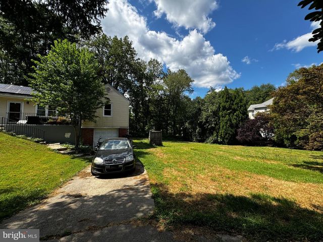 2 PIPING ROCK DR, Silver Spring, MD 20905