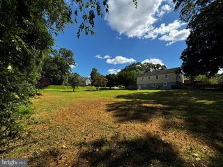 2 PIPING ROCK DR, Silver Spring, MD 20905