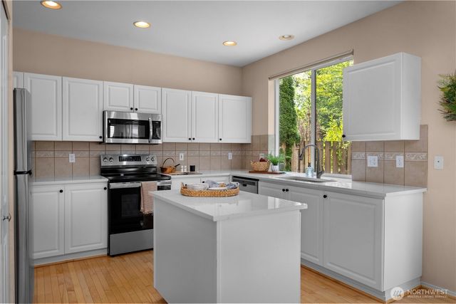 27345 245th Avenue SE, Maple Valley, WA 98038