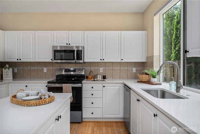 27345 245th Avenue SE, Maple Valley, WA 98038