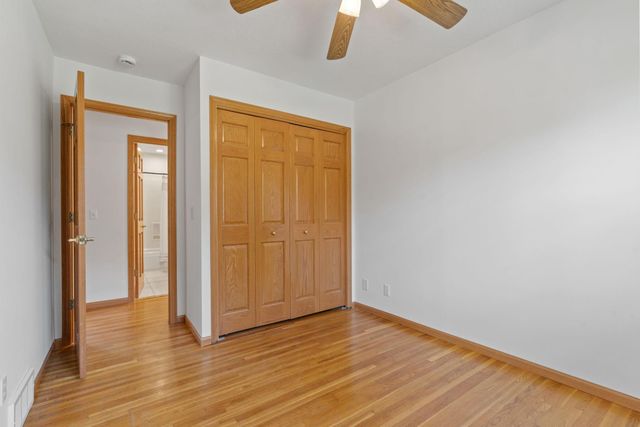 14858 Oakland Beach Avenue SE, Prior Lake, MN 55372