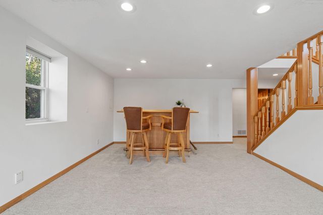 14858 Oakland Beach Avenue SE, Prior Lake, MN 55372