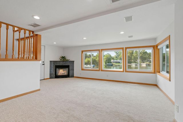 14858 Oakland Beach Avenue SE, Prior Lake, MN 55372