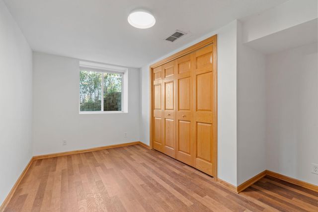 14858 Oakland Beach Avenue SE, Prior Lake, MN 55372