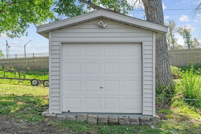 14858 Oakland Beach Avenue SE, Prior Lake, MN 55372