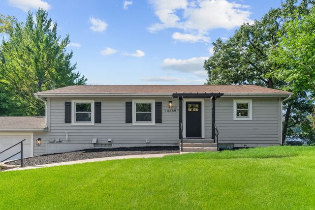 14858 Oakland Beach Avenue SE, Prior Lake, MN 55372