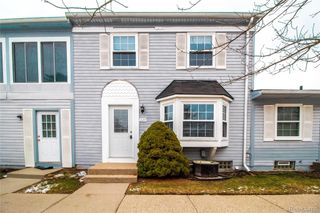 220 Aqueduct Drive 80, Walled Lake, MI 48390