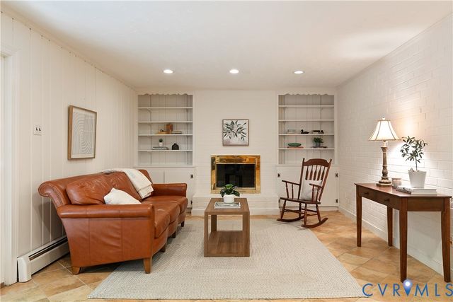 3 Raven Rock Ct, Henrico, VA 23229