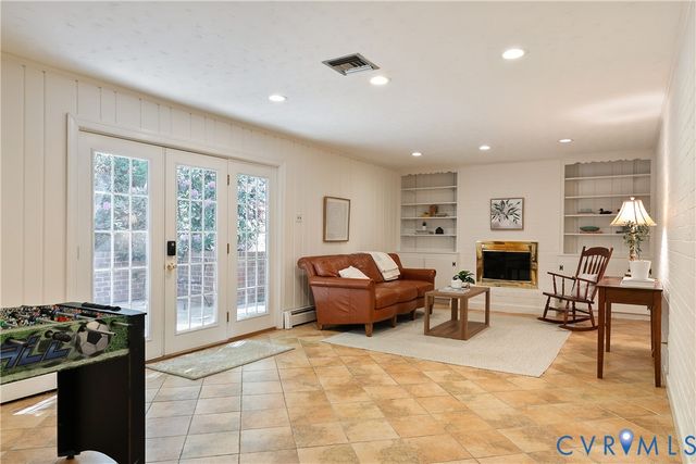 3 Raven Rock Ct, Henrico, VA 23229