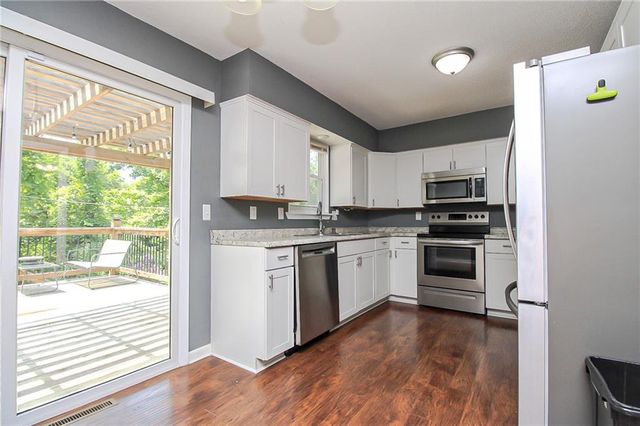 5411 E 100th Street, Kansas City, MO 64137