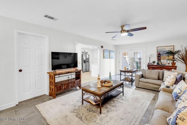 152 Holiday Avenue, Pass Christian, MS 39571