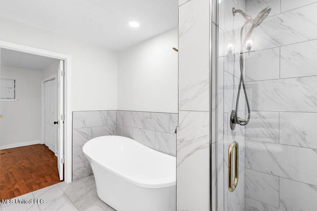 152 Holiday Avenue, Pass Christian, MS 39571