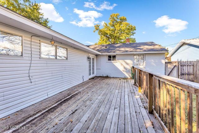 152 Holiday Avenue, Pass Christian, MS 39571