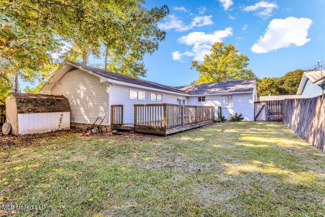 152 Holiday Avenue, Pass Christian, MS 39571