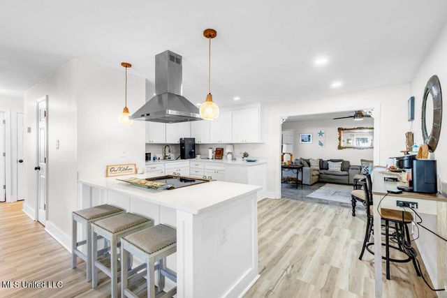 152 Holiday Avenue, Pass Christian, MS 39571