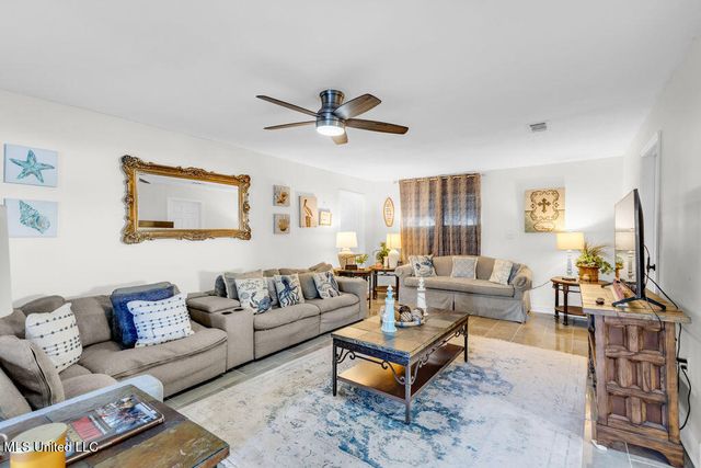 152 Holiday Avenue, Pass Christian, MS 39571