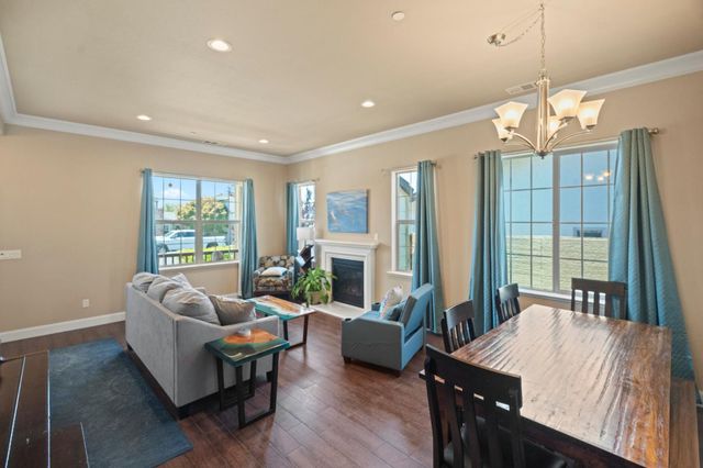 1400 Sawtooth Drive, Hollister, CA 95023