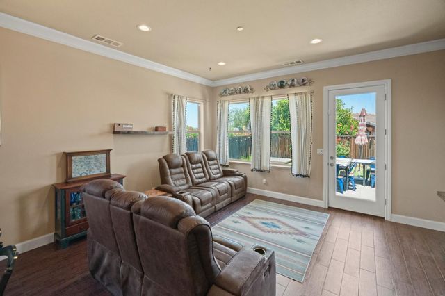 1400 Sawtooth Drive, Hollister, CA 95023