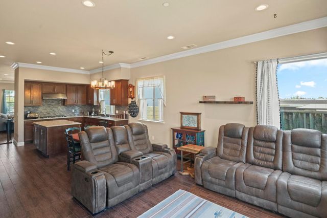 1400 Sawtooth Drive, Hollister, CA 95023