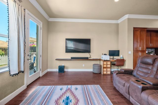 1400 Sawtooth Drive, Hollister, CA 95023