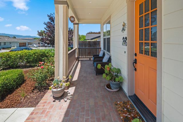 1400 Sawtooth Drive, Hollister, CA 95023