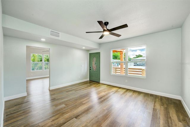 206 N MACDILL AVENUE, Tampa, FL 33609