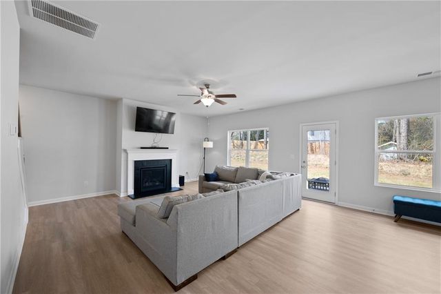 1441 Stephens View Drive, Loganville, GA 30052