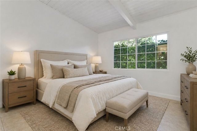 18027 Hatton Street, Reseda, CA 91335