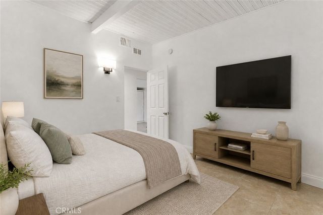 18027 Hatton Street, Reseda, CA 91335