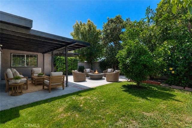 18027 Hatton Street, Reseda, CA 91335