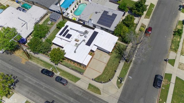 18027 Hatton Street, Reseda, CA 91335